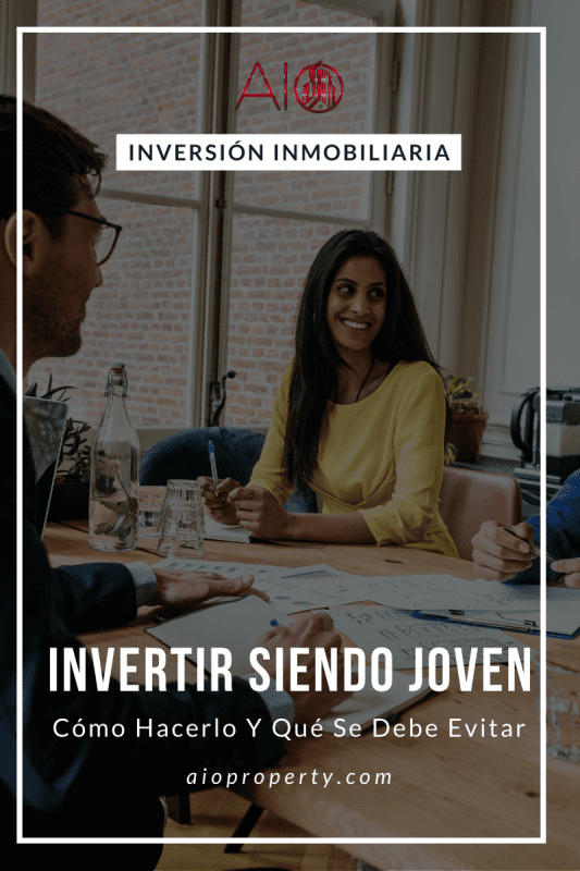 Young professionals meeting about investments